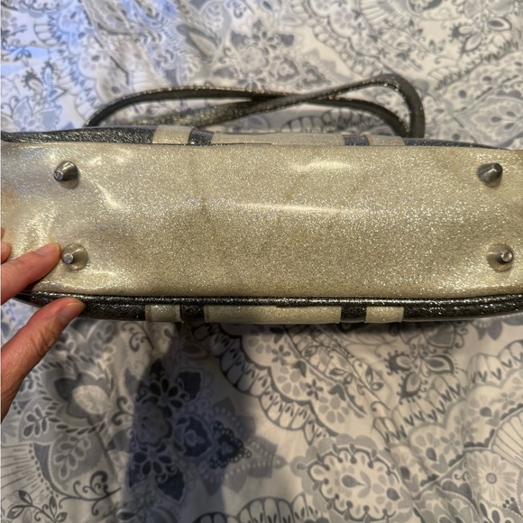 Trophy Queen Bag - Picture 3 of 7